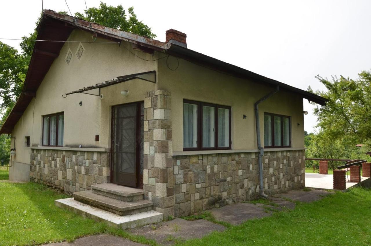 קמפינה Casa Rurala Cu Livada Lavandra מראה חיצוני תמונה